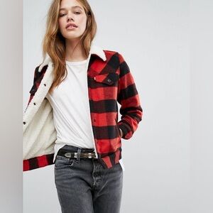Levi’s Jacket Womens XS Buffalo Plaid Wool Trucker Sherpa Lined Red Black